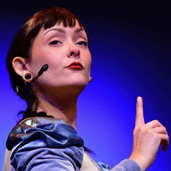 Meet your Posher, Anna rose - Picture 3 of 4